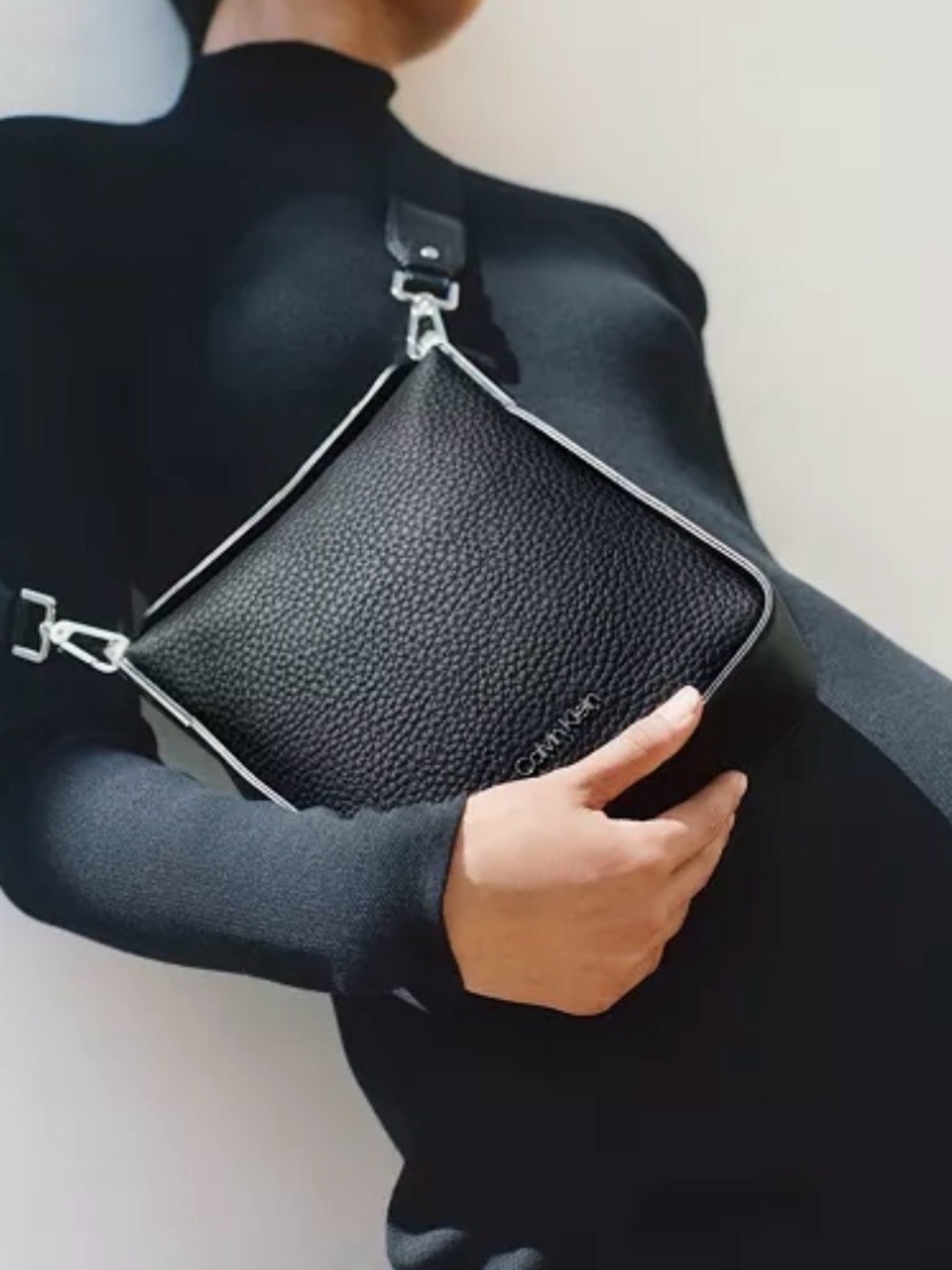 Calvin Klein Fay mini crossbody black - Picture 3 of 14